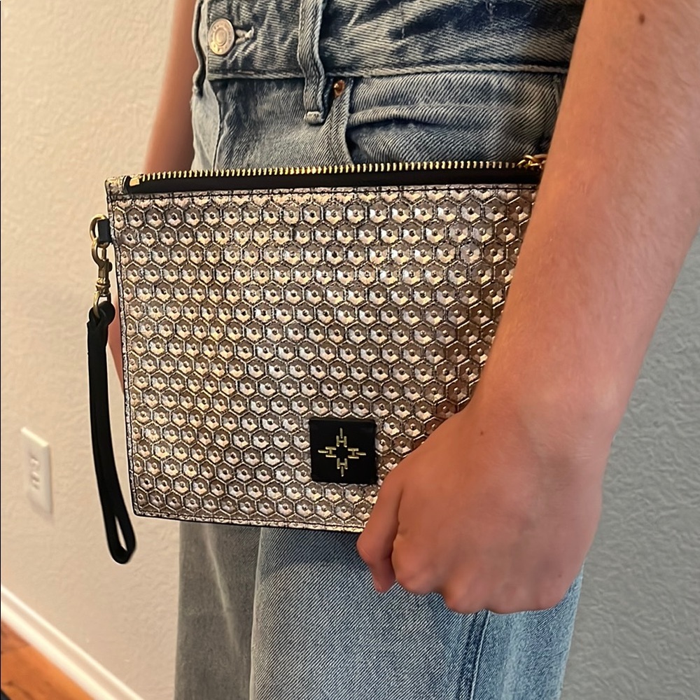 India Hicks Rare Vintage Clutch - Picture 3 of 3